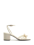 Sandalo in pelle off-white e lamina metallica