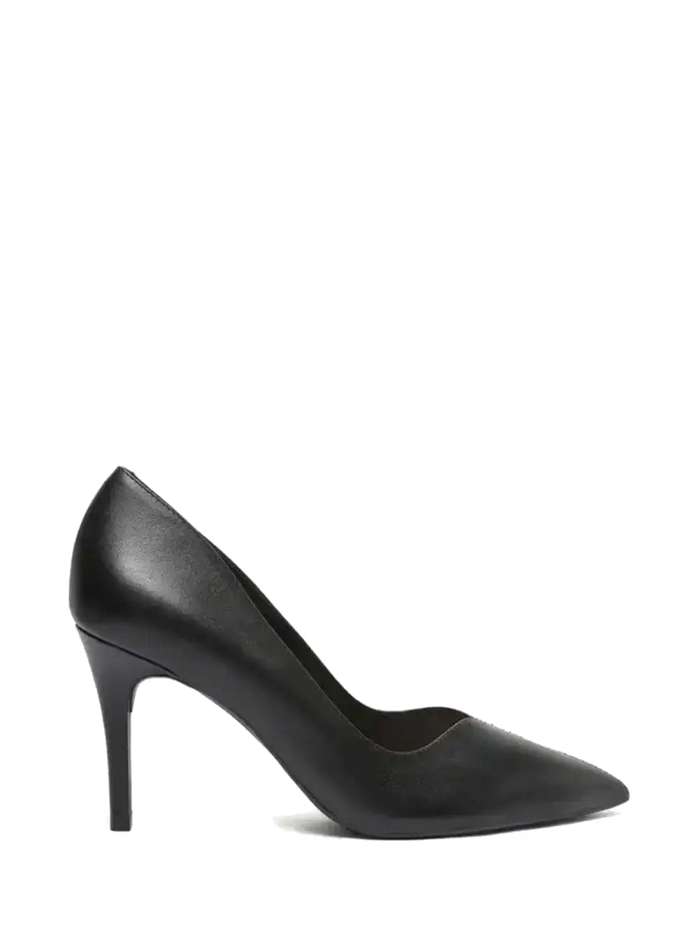 Scarpin Arezzo Preto em Pele