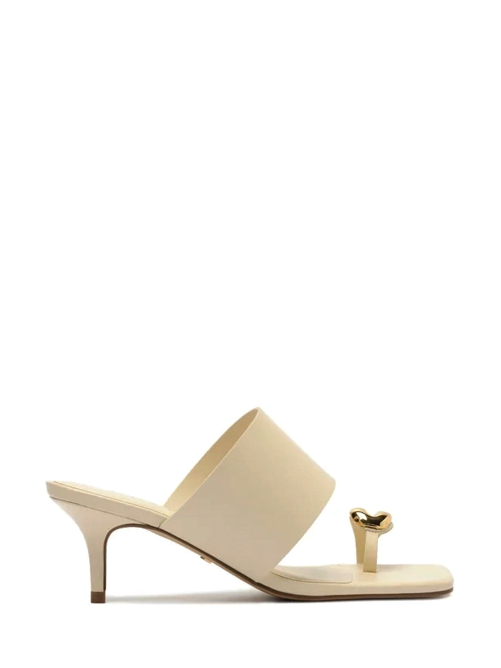 Sandália em Pele Off-White e Metal Bold