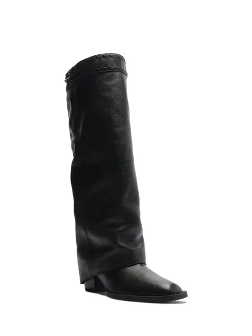 Stivale nero in pelle e gambale alto