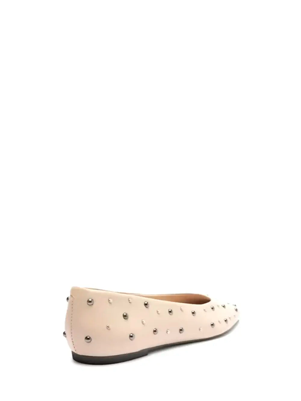 Sabrina Arezzo in pelle beige e borchie