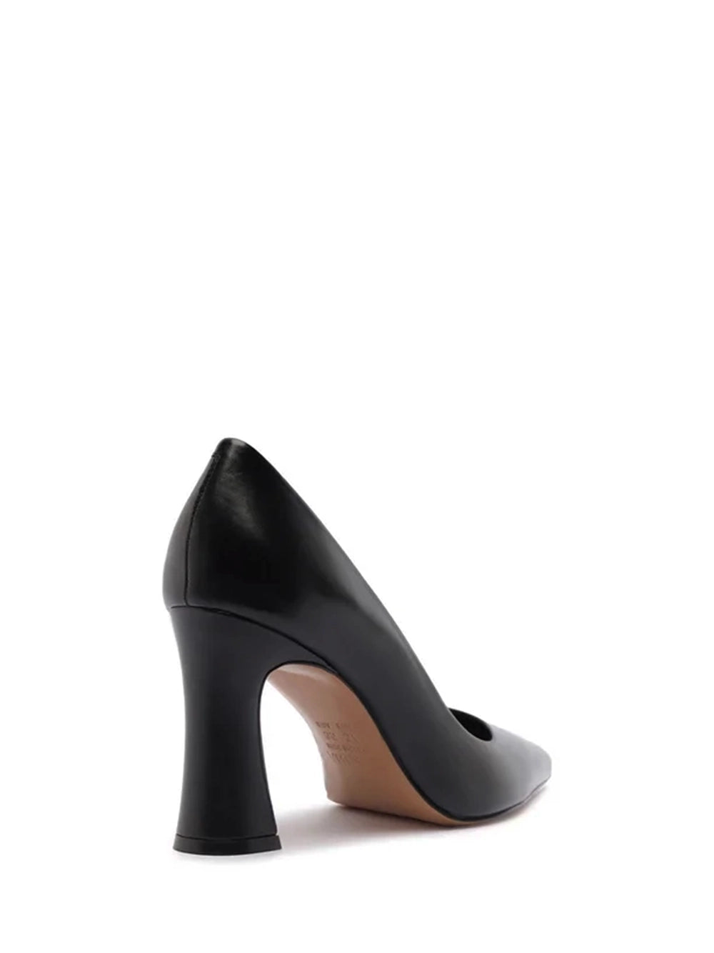 Scarpin Arezzo Preto em Pele