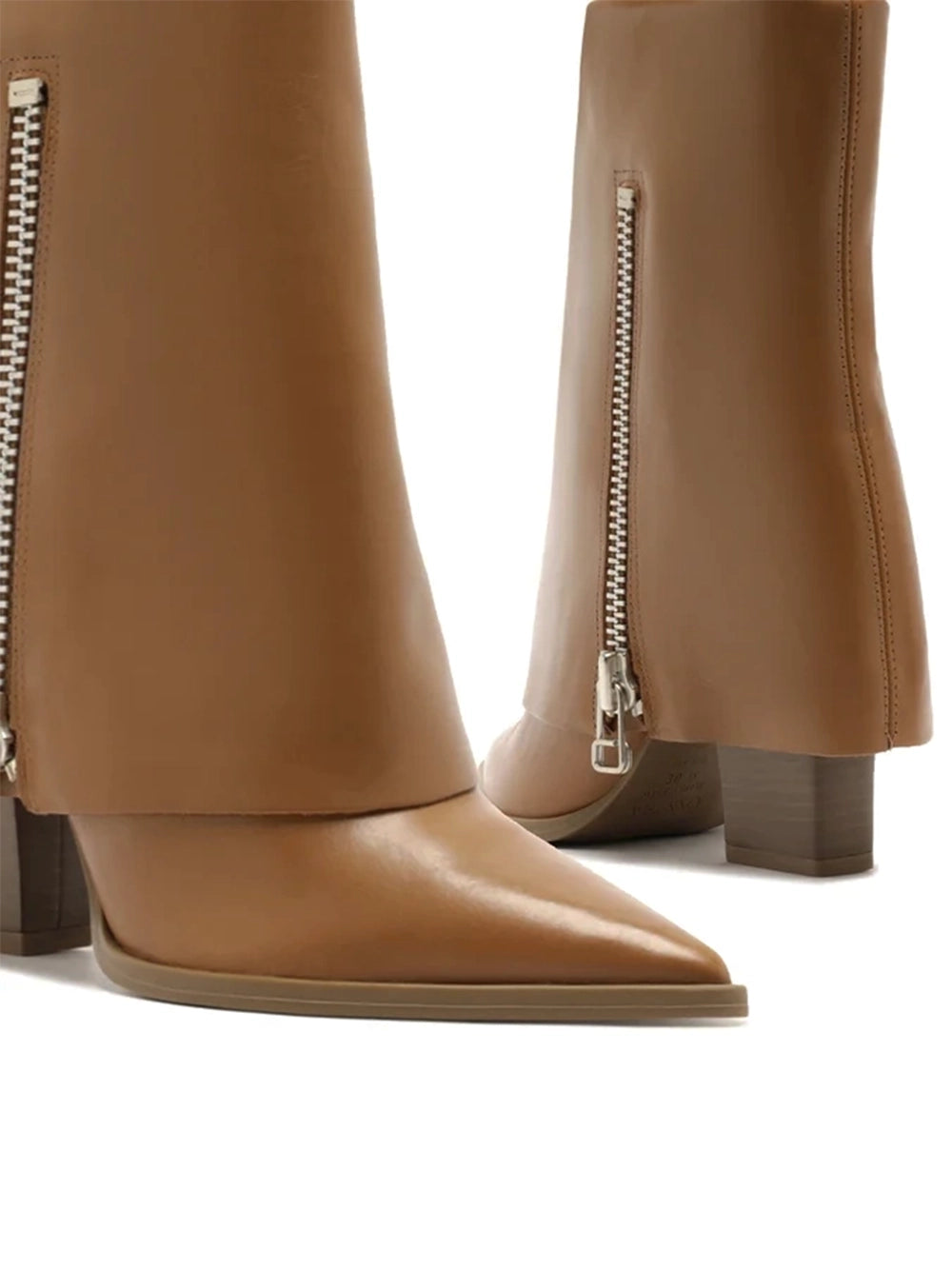 Bota Arezzo em Pele Camel e Biqueira Fina