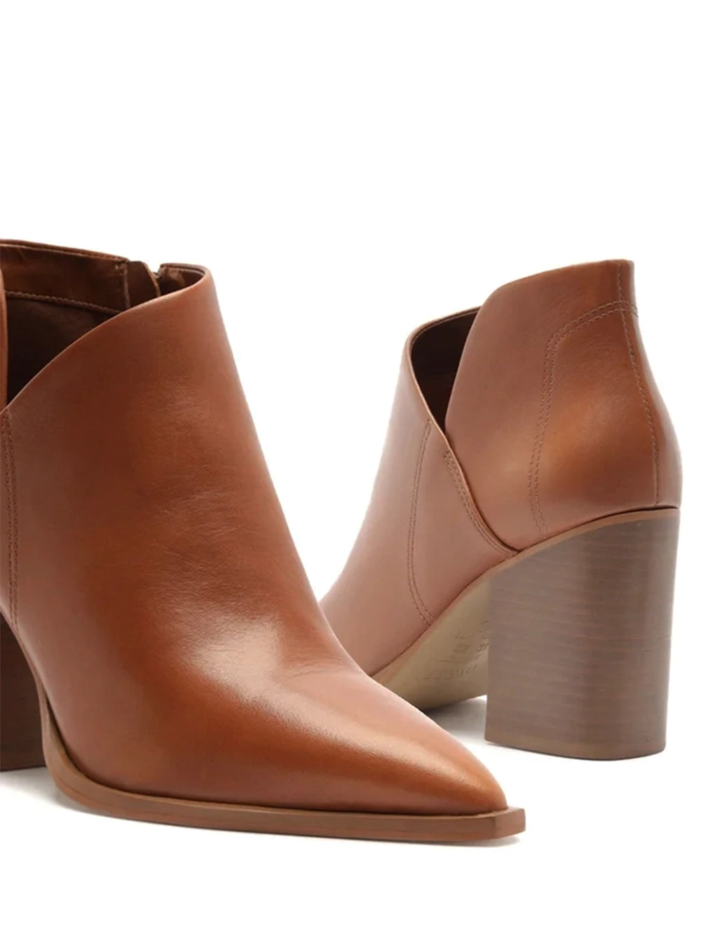 Bota Arezzo em Pele Camel