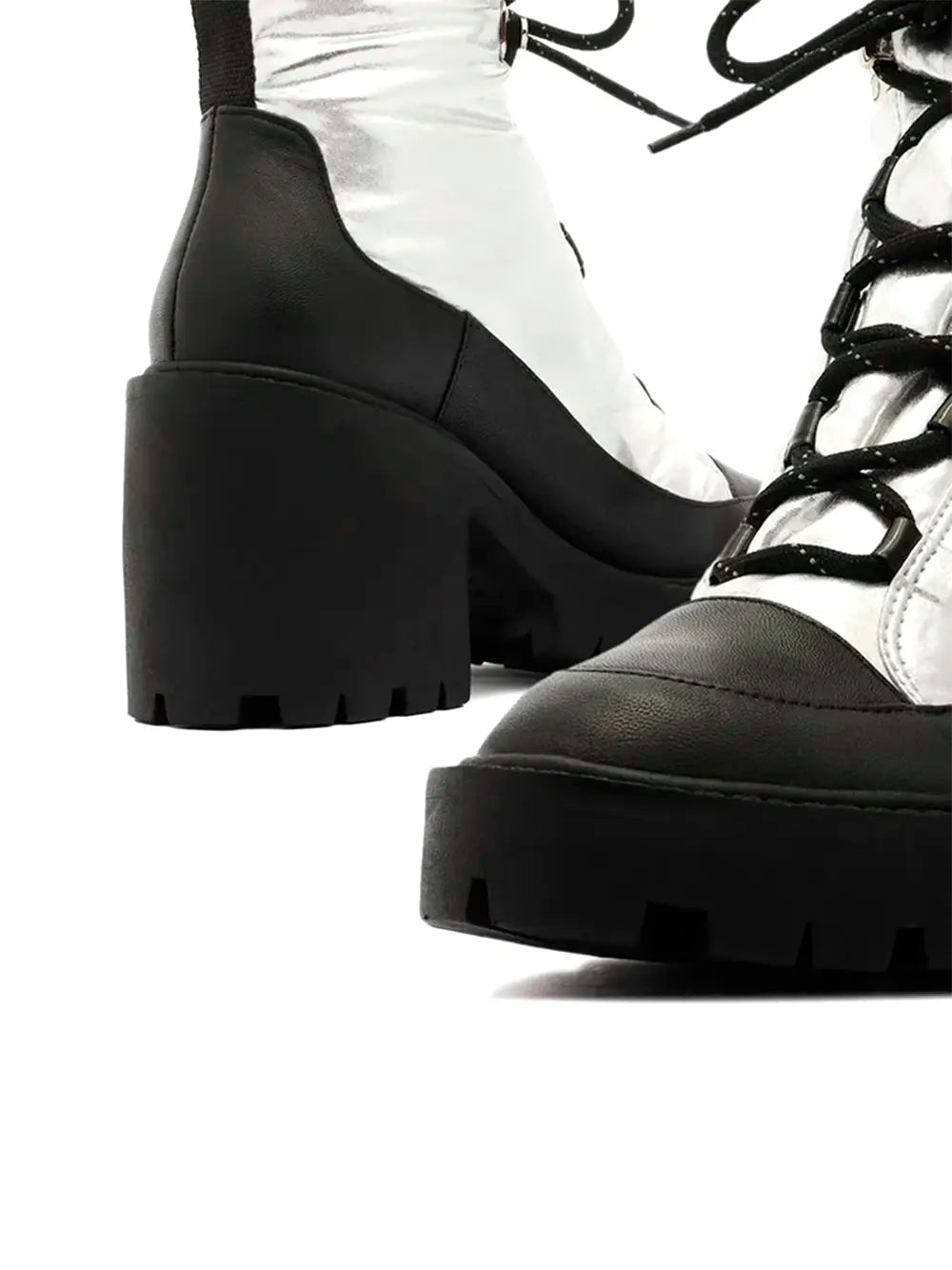 Stivaletto Arezzo in Pelle Argento e Suola Carrarmato